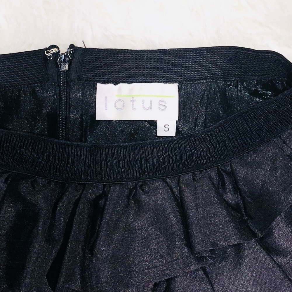 Black High-Rise Mini Skirt (S) - Picture 4 of 6